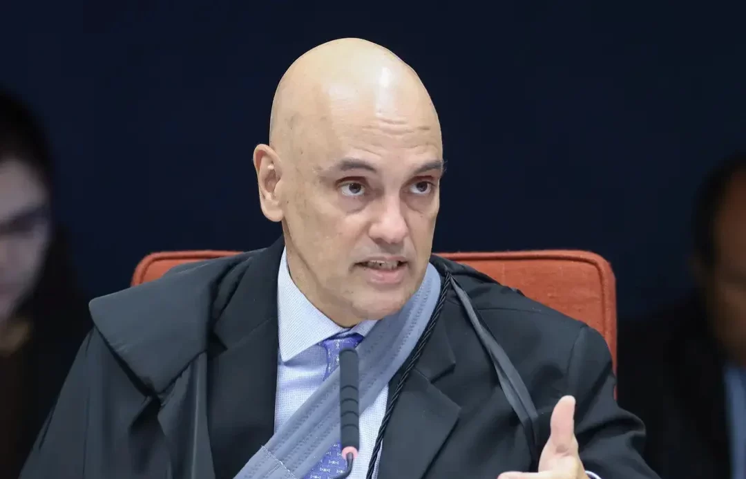 Alexandre de Moraes alerta