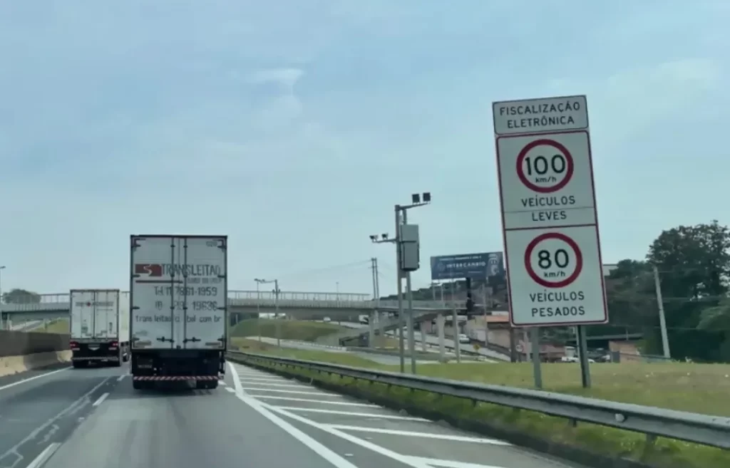 Radares em Rodovias Federais São Desligados Após Corte de Verba