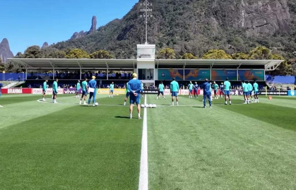Brasil enfrenta Chile no Maracanã