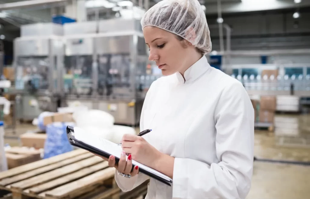 Indústria brasileira desaceleração 2025