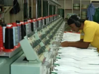 Economia brasileira encolhe 0,4% entre junho e julho, aponta FGV