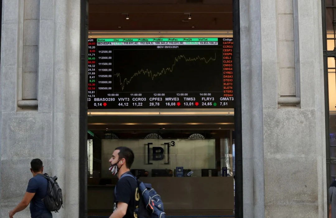 Mercado financeiro brasileiro fecha em alta com impulso do petróleo internacional