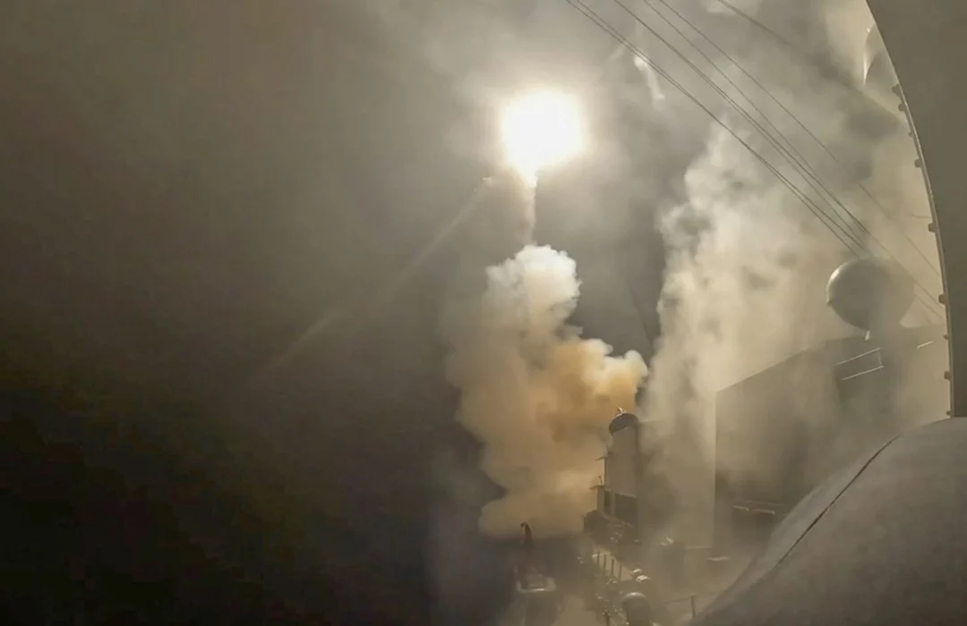 Escalada de tensão: Estados Unidos e Irã trocam ataques em confronto armado