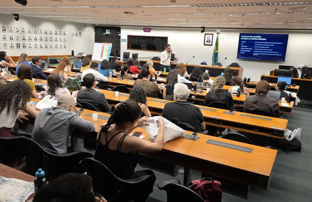 Especialistas debatem estratégias de comunicação pública em congresso nacional