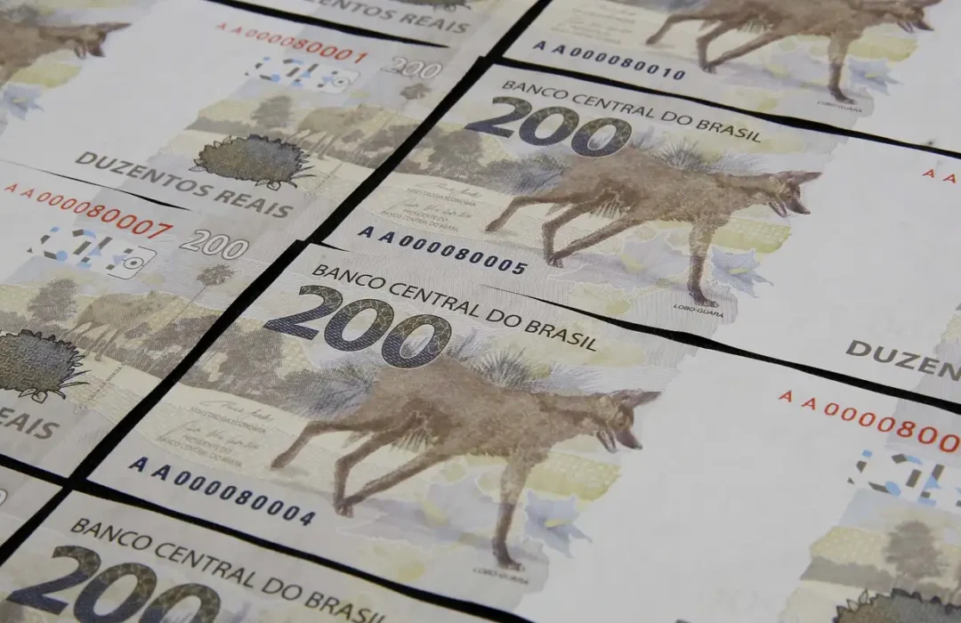 CVM condena ex-banqueiro e Banco Master por fraude em fundo imobiliário
