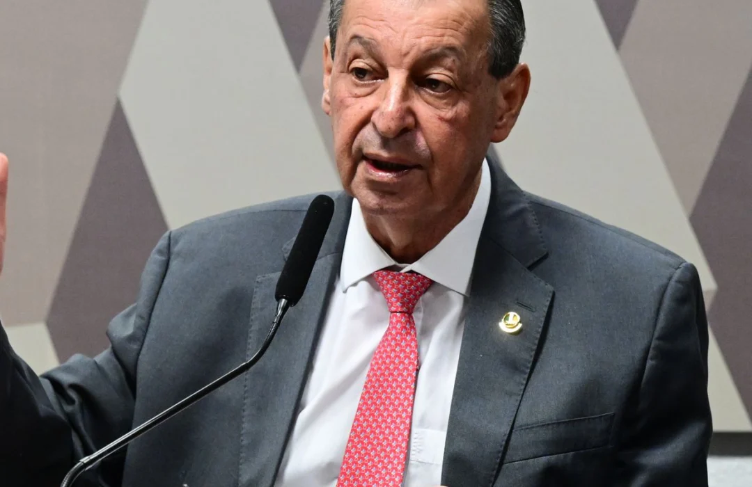 Senador rejeita todas as emendas para manter escala 6×1 na CCJ