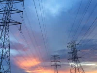 Conta de luz Volta à Bandeira Verde em Outubro após Cinco Meses