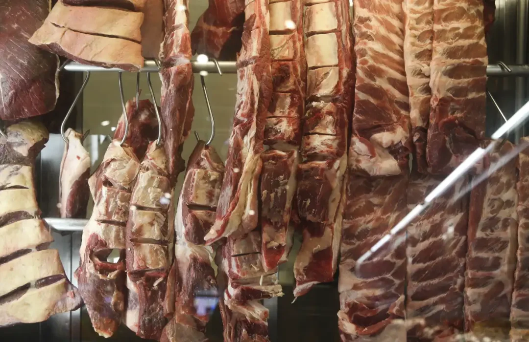Limite de cota chinesa provoca queda nas exportações de carne bovina brasileira em agosto