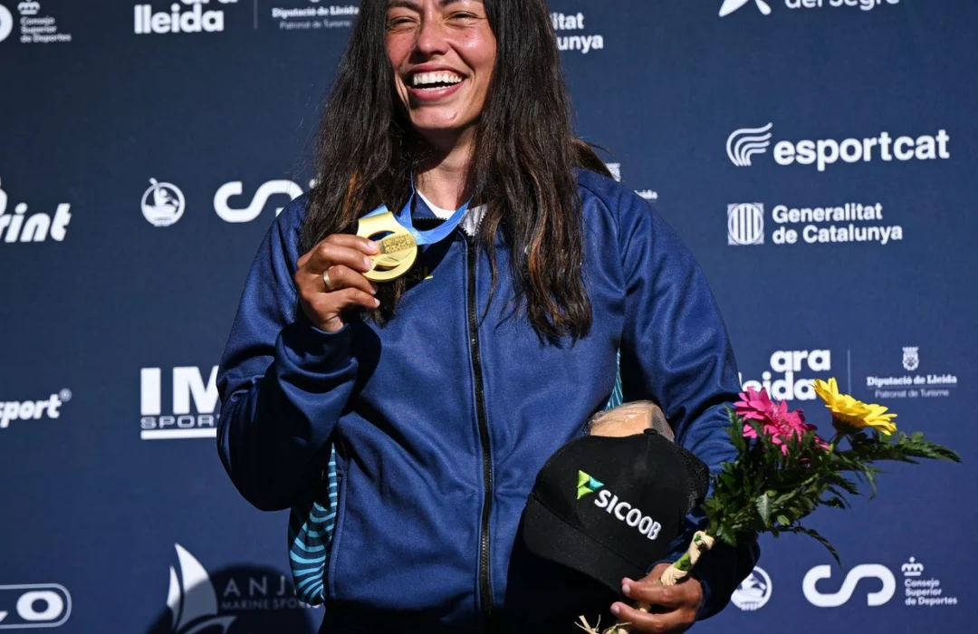 Ana Sátila conquista ouro em etapa da Copa do Mundo de canoagem slalom na Espanha