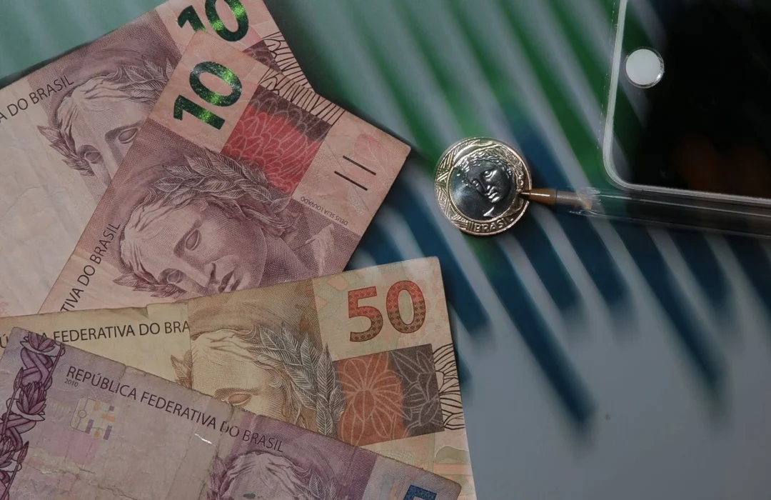 Banco Central reduz juros e aponta desaceleração econômica como motivo