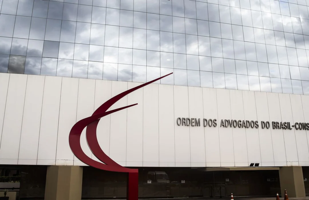 Presidente em exercício sanciona lei que reestrutura diretoria da OAB