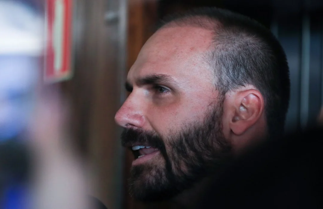STF mantém condenação de Eduardo Bolsonaro em caso de coação processual