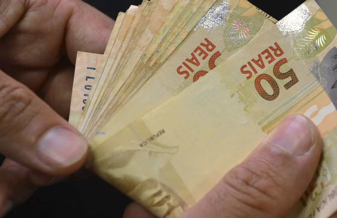 Governo lança terceira fase do Desenrola com compra estatal de dívidas