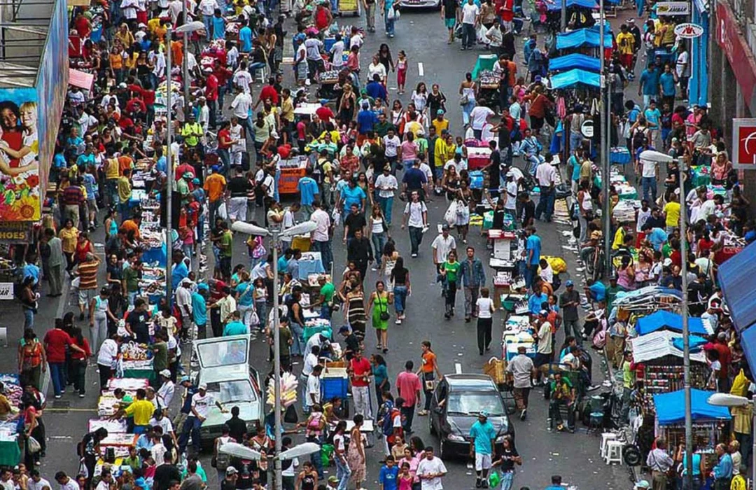 Ministério Público pede intervenção na Feira da Madrugada do Brás por débitos milionários