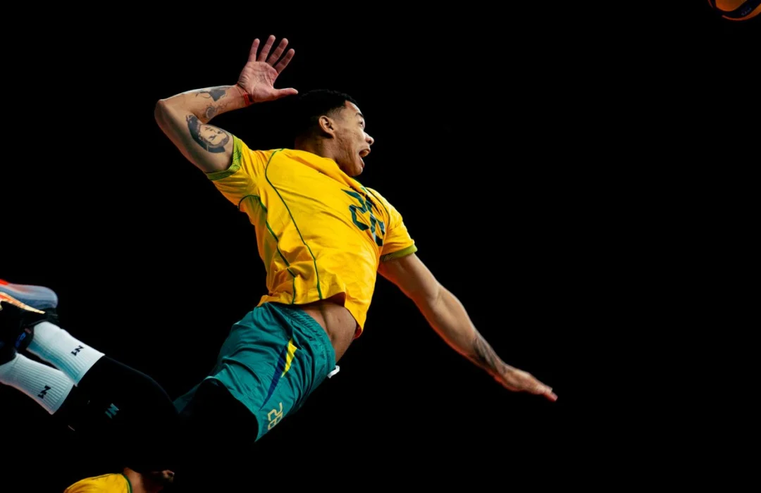 Seleção masculina de vôlei segue invicta no Sul-Americano após vitória sobre a Colômbia