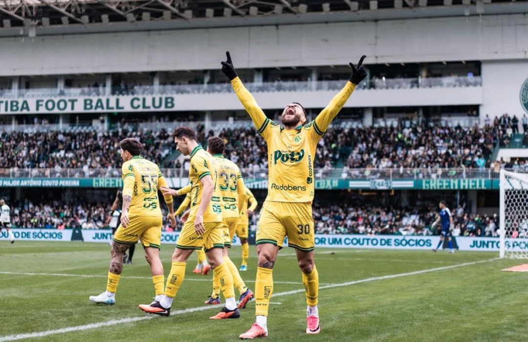 Mirassol vence e segue fora da zona de rebaixamento do Brasileirão