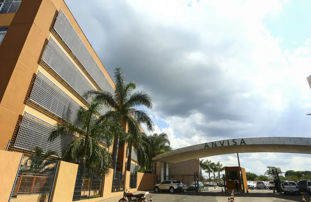 Anvisa intensifica fiscalização e retira produtos falsificados do mercado