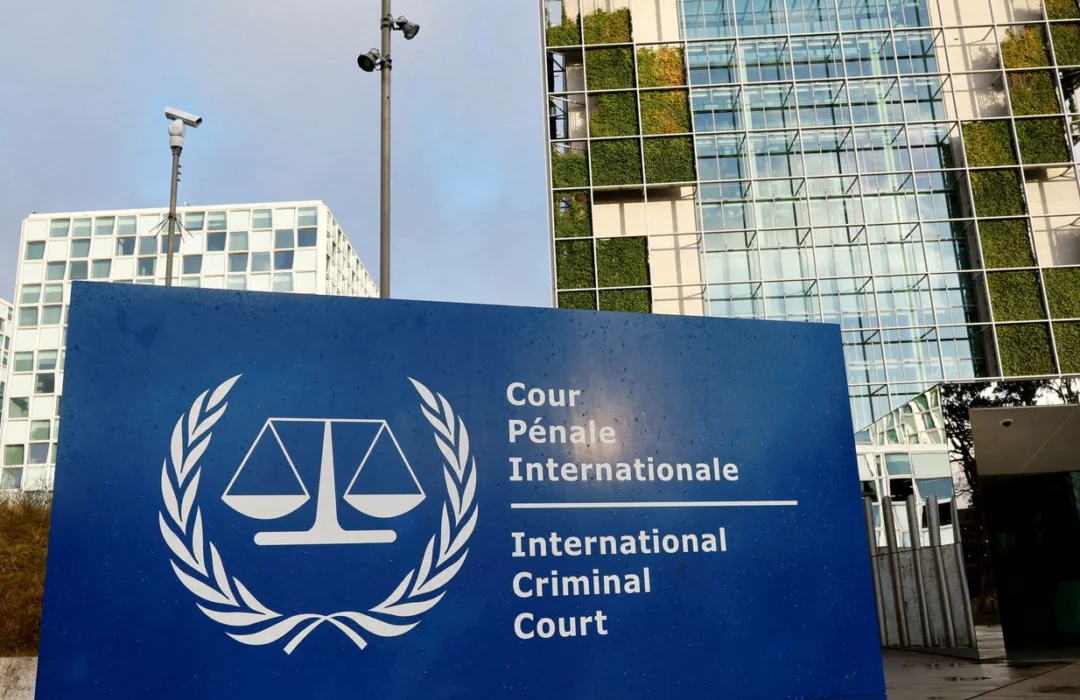 Trump impõe sanções ao Tribunal Penal Internacional em ato diplomático polêmico