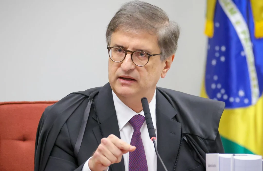 PGR nega abuso de autoridade em investigação de Mendonça contra Moraes