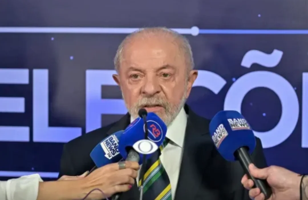 Campanha de Lula pede Cassação de Flávio Bolsonaro por Atuação da Meta