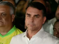 Flávio Bolsonaro: Suposta Viagem aos EUA é Contestada
