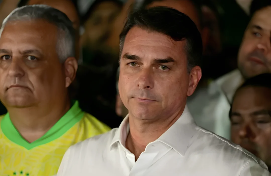 Flávio Bolsonaro: Suposta Viagem aos EUA é Contestada