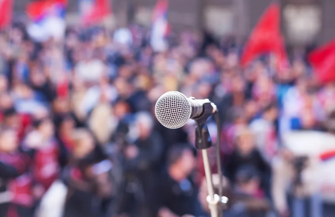 Manifestantes cobram postura neutra da Meta nas eleições