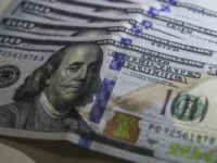 Mercado financeiro se reajusta com dólar acima de R$ 5 e bolsa em queda