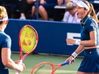 Stefani e Dabrowski avançam com vitória convincente em Wuhan