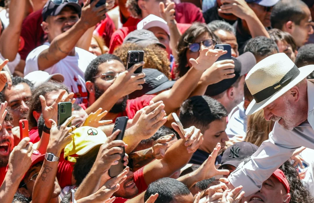 TSE confirma reeleição de Lula com telefonema do presidente da corte