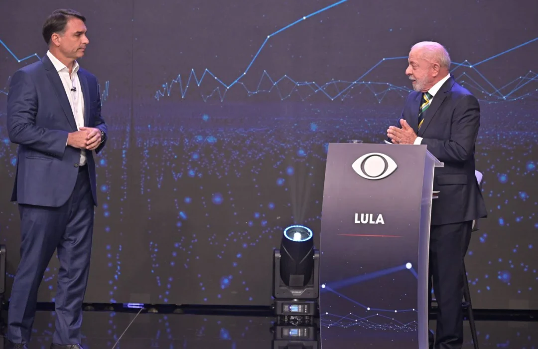 Ministro do TSE autoriza divulgação de sigilos de Lula e Flávio Bolsonaro