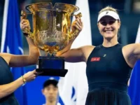 Luisa Stefani conquista seu quinto título da temporada ao vencer WTA 1000 de Pequim