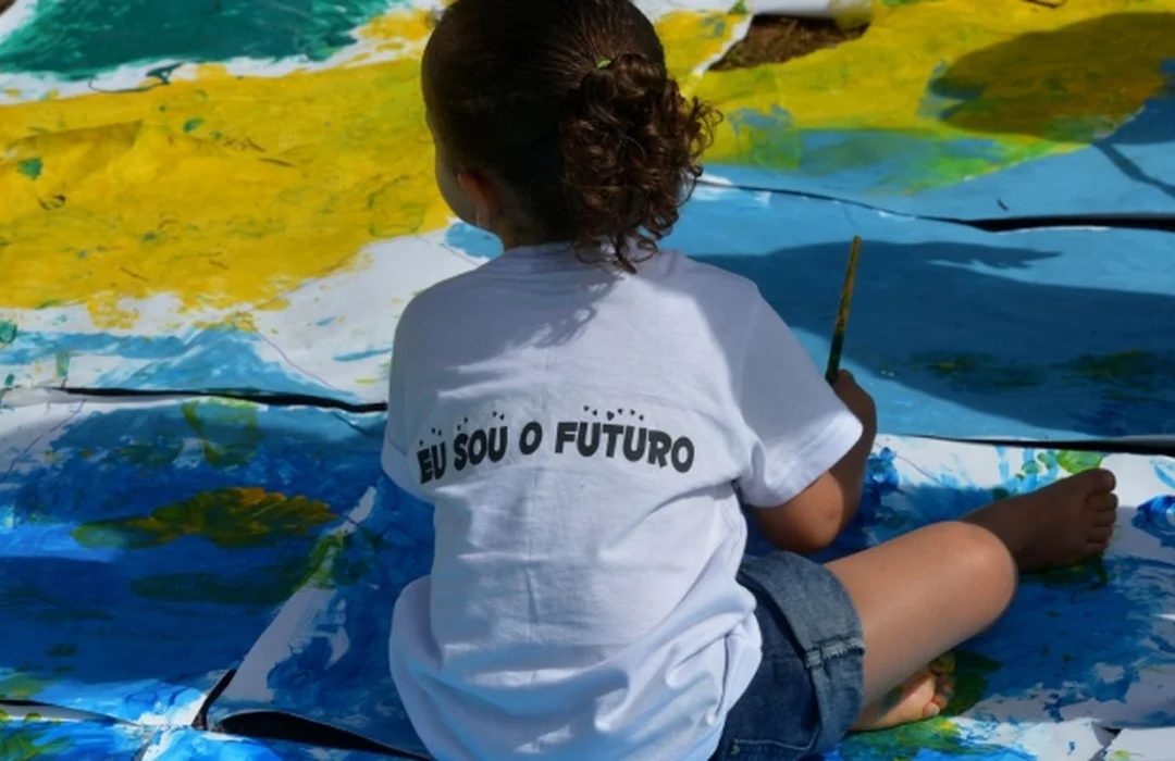 Mais de 500 organizações apresentam propostas para proteger crianças e adolescentes no Brasil